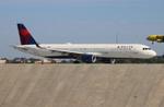 N307DX @ KATL - DAL A321 zx atl-bos - by FloridaMetal