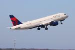 N335NW @ KTPA - DAL A320 zx tpa-rdu - by FloridaMetal