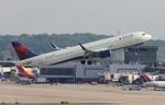 N334DN @ KATL - DAL A321 zx atl-dtw - by FloridaMetal