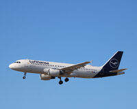 D-AIQT @ EKCH - D-AIQT landing rw 22L - by Erik Oxtorp