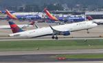 N344DN @ KATL - DAL A321 zx atl-grr - by FloridaMetal