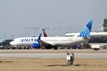 N75433 @ KORD - B739 United Airlines BOEING 737-924ER N75433 UAL1401 RSW-ORD - by Mark Kalfas