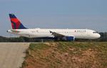 N356NW @ KATL - DAL A320 zx atl-alb - by FloridaMetal