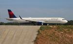 N366DX @ KATL - DAL A321 zx atl-slc - by FloridaMetal