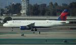 N364NW @ KLAX - DAL A320 zx lax-pdx - by FloridaMetal