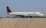 N389DN @ KATL - DAL A321 zx atl-aus - by FloridaMetal