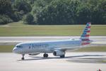 N917UY @ KTPA - American Flight 1402 taxis to the gate at Tampa International Airport following flight from Phoenix-Sky Harbor International Airport