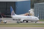 N73259 @ KTPA - United Boeing 737 sits on the United ramp at Tampa International Airport - by Suncoast Spotter