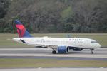 N143DU @ KTPA - Delta Flight 2042 arrives at Tampa International Airport following flight from John F Kennedy International Airport
 - by Suncoast Spotter