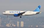 N487UA @ KLAX - UAL A320 nc zx sea-lax - by FloridaMetal