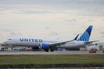 N17589 @ KRSW - United Flight 2059 arrives on Runway 6 at Southwest Florida International Airport following flight from Newark-Liberty International Airport - by Suncoast Spotter
