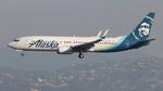N527AS @ KLAX - ASA 738 zx pdx-lax - by FloridaMetal