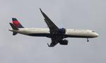 N526DE @ KMCO - DAL A321N zx lax-mco - by FloridaMetal