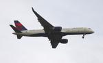 N542US @ KMCO - DAL 752 zx atl-mco - by FloridaMetal