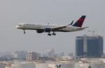 N548US @ KFLL - DAL 752 zx atl-fll - by FloridaMetal