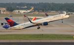 N557NW @ KATL - DAL 752 zx atl-bwi - by FloridaMetal