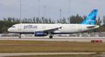 N552JB @ KPBI - JBU A320 zx pbi-jfk - by FloridaMetal