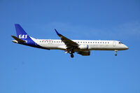 SE-RSX @ EKCH - SE-RSX landing rw 04L - by Erik Oxtorp