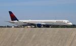 N581NW @ KATL - DAL 753 zx atl-sea - by FloridaMetal