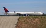 N588NW @ KATL - DAL 753 zx atl-san - by FloridaMetal