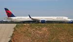 N590NW @ KATL - DAL 753 zx atl-sfo - by FloridaMetal