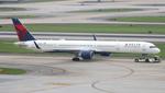 N592NW @ KATL - DAL 753 zx - by FloridaMetal