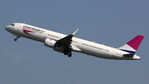 UK32130 @ EHAM - at eham - by Ronald