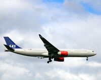 SE-REH @ EKCH - SE-REH landing rw 04L - by Erik Oxtorp
