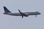 N601UX @ KORD - SKW/UE E175 oc zx cos-ord - by FloridaMetal