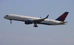 N665DN @ KATL - DAL 752 zx bwi-atl - by FloridaMetal