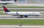 N667DN @ KATL - DAL 752 zx ric-atl - by FloridaMetal