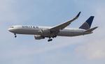 N675UA @ KORD - UAL 763 oc zx bru-ord - by FloridaMetal