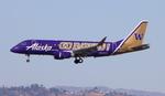 N662QX @ KLAX - QXE/ASA E175 Huskies zx sjc-lax - by FloridaMetal