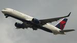 N6706Q @ KATL - Delta 752 - by AviationLover50