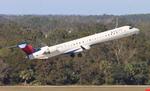N691CA @ KTPA - EDV/DAL CR9 zx tpa-cvg - by FloridaMetal
