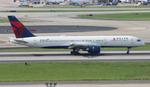 N682DA @ KATL - DAL 752 zx ord-atl - by FloridaMetal