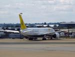 V8-DLE @ EGLL - At Heathrow - by MichaLueck