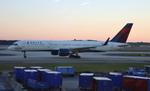 N694DL @ KATL - DAL 752 zx atl-tpa - by FloridaMetal