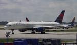 N692DL @ KATL - DAL 752 zx atl-ord - by FloridaMetal