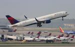 N690DL @ KATL - DAL 752 zx atl-mci - by FloridaMetal