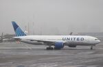 N798UA @ KEWR - Boeing 777-222/ER - by Mark Pasqualino