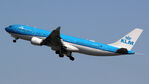 PH-AOC @ EHAM - at eham - by Ronald