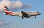 N705UW @ KMIA - AAL A319 zx bna-mia - by FloridaMetal