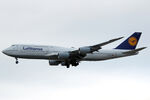 D-ABYU @ EDDF - Landing - by micka2b
