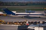 N6815 @ LOWW - EXPRESS ONE 727-200F
