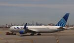 N676UA @ KEWR - Boeing 767-322 - by Mark Pasqualino