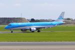 PH-EZY @ CPH - Copenhagen 24.4.2025 - by leo Larsen