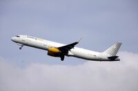 EC-MHB @ EKCH - EC-MHB landing rw 22L - by Erik Oxtorp