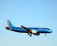 EI-DTO @ EKCH - EI-DTO landing rw 22L - by Erik Oxtorp