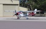 N325SW @ KVNC - Cessna 182T
